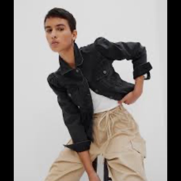 GAP Black Denim Jacket - Picture 2 of 2